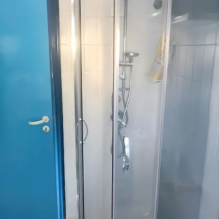 Spacious In 110 M² + Sea View *