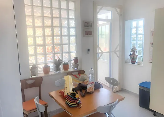 Spacious In 110 M² + Sea View Apartman *