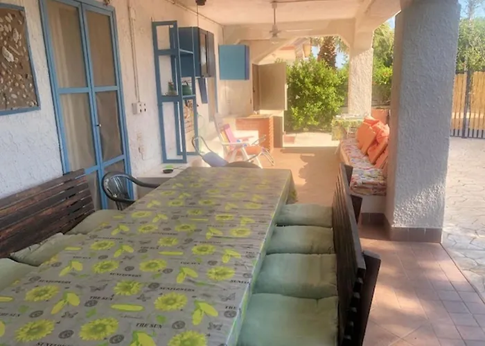 Spacious In 110 M² + Sea View Apartman